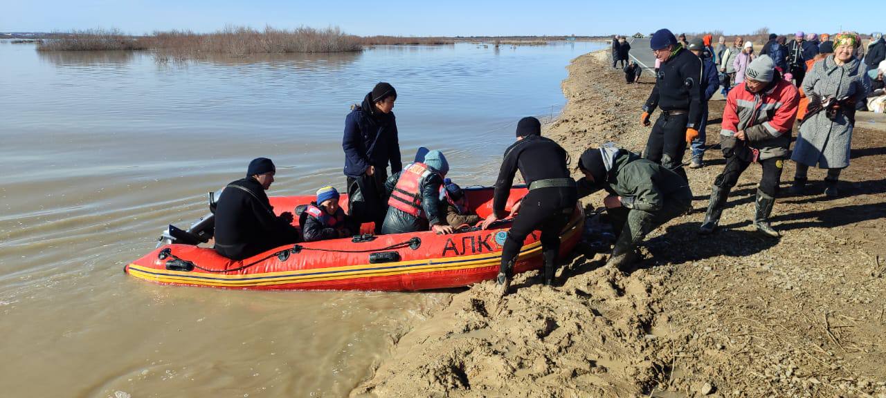 Казакстан: суу каптаган аймактарда 12 миңден ашуун киши эвакуацияланды