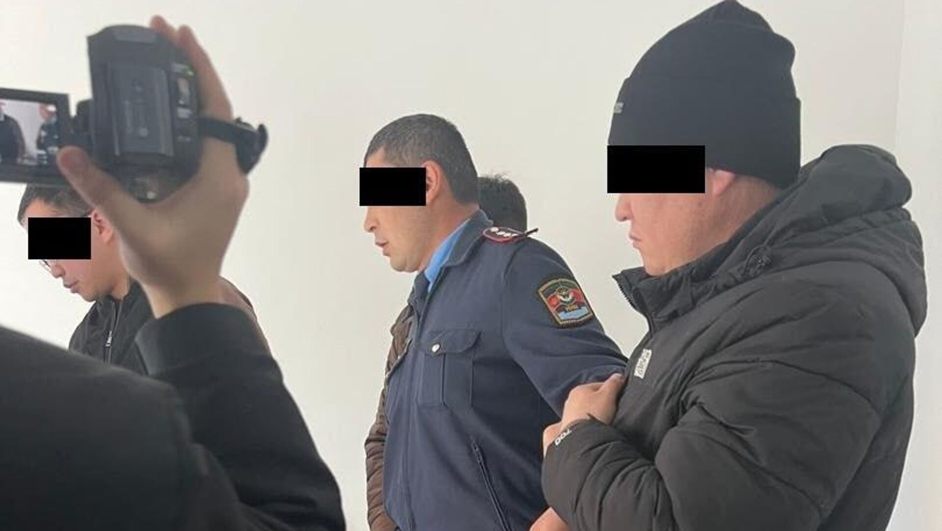 Таласта милиция кызматкери пара алууга шектелип кармалды